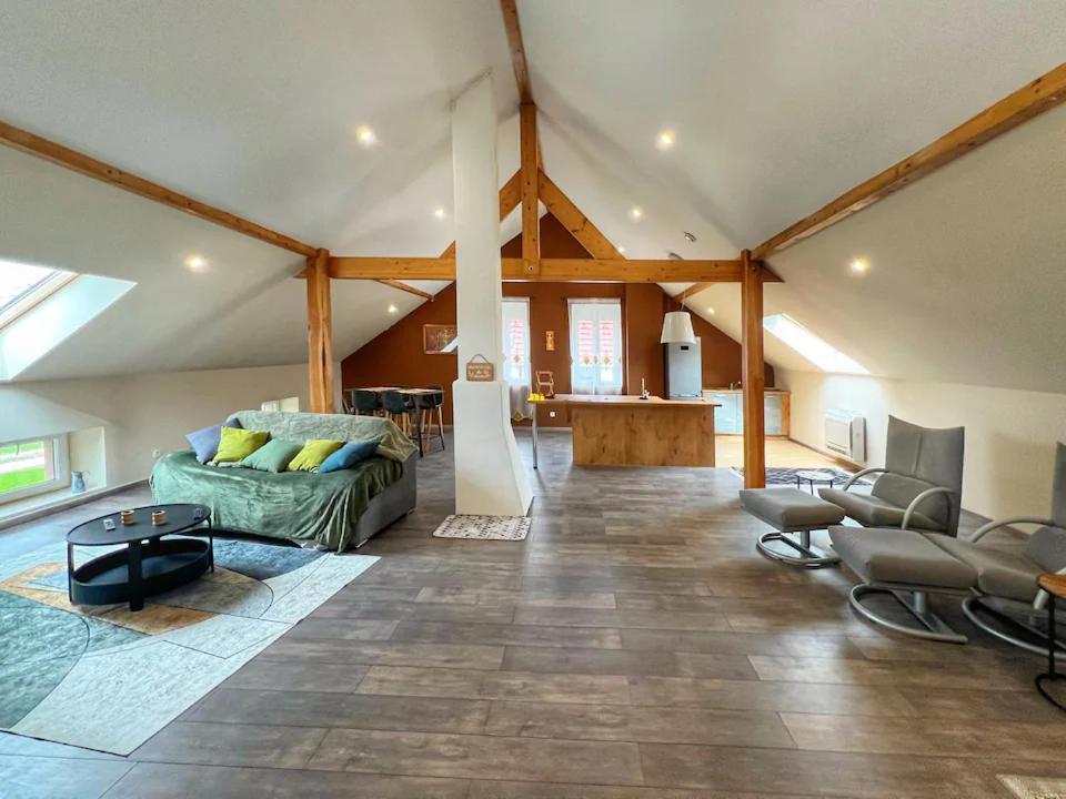 Loft Spacieux En Pleine Foret Bining Экстерьер фото