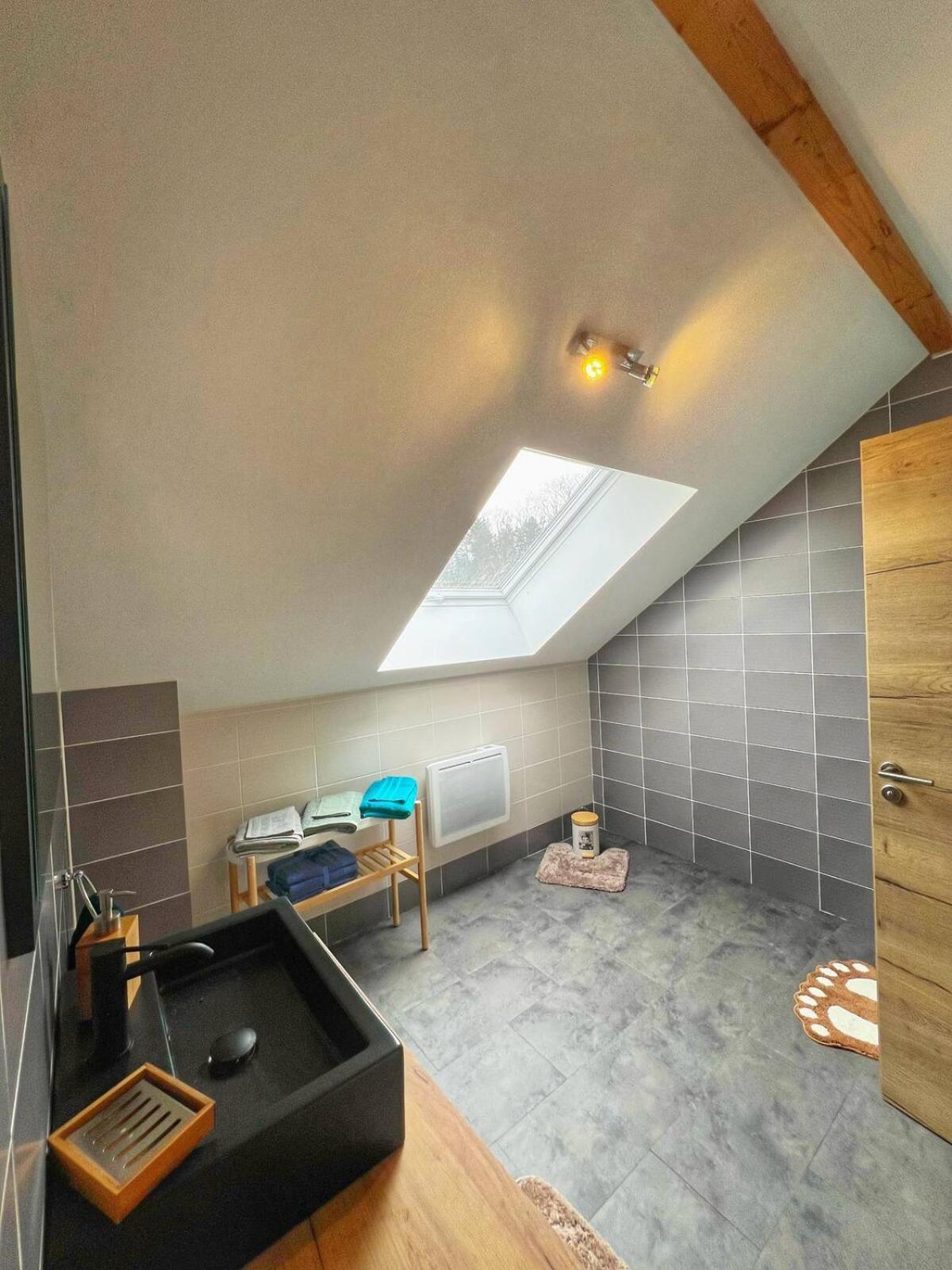 Loft Spacieux En Pleine Foret Bining Экстерьер фото